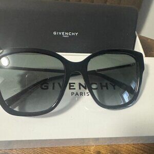 Givenchy 7191 oversized sunglasses